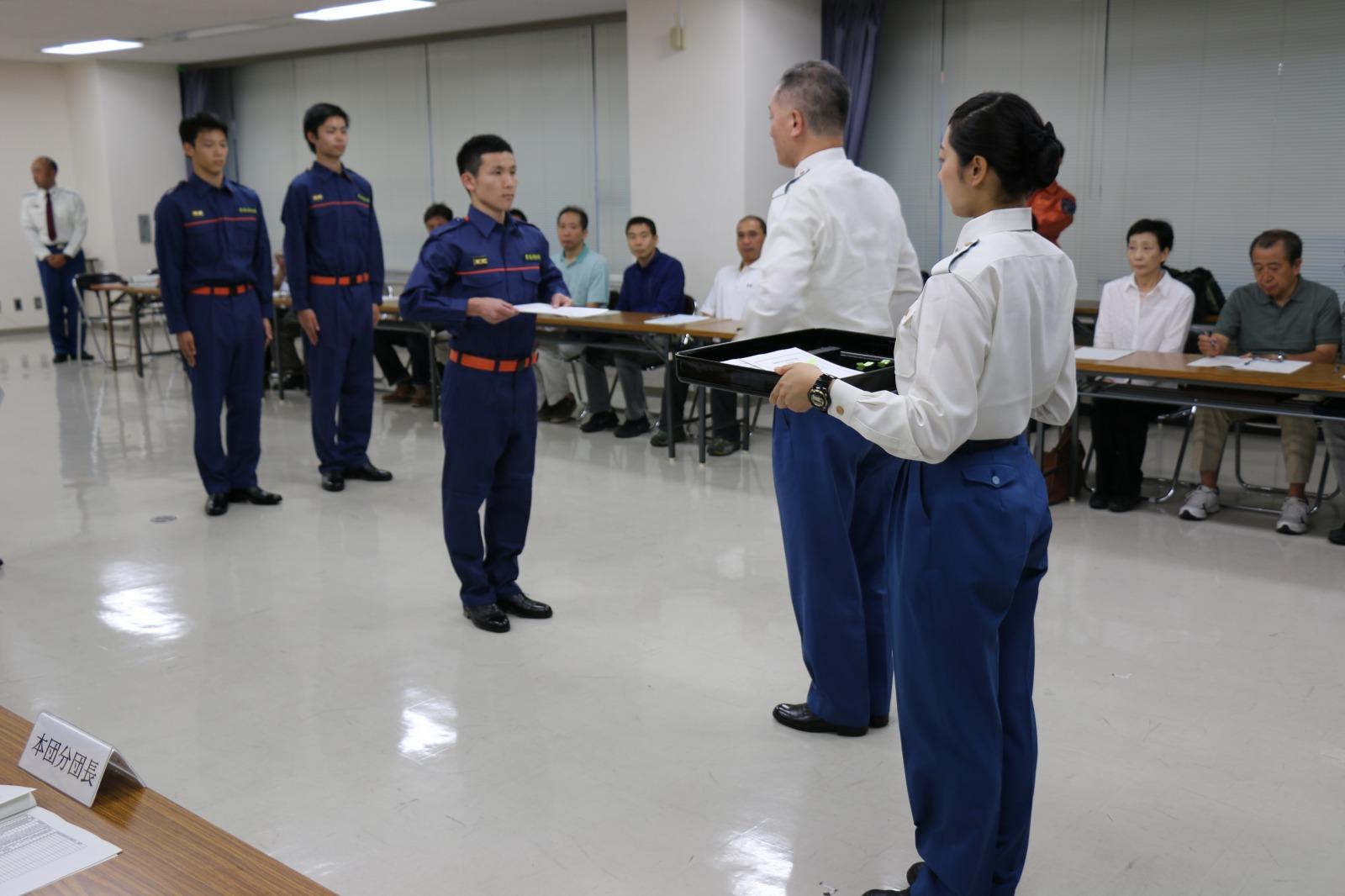 豊島消防署から 特別区学生消防団活動認証制度では初の認証状が交付された 帝京平成大学 大学プレスセンター