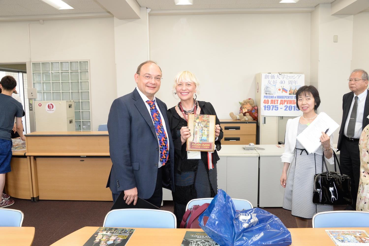 創価大学に日本の大学で初となる ロシアセンター が開設 ロシアの文化や言語 芸術等の普及を推進 大学プレスセンター 創価大学に日本の大学で初となる ロシアセンター が開設 ロシアの文化や言語 芸術等の普及を推進 大学プレスセンター