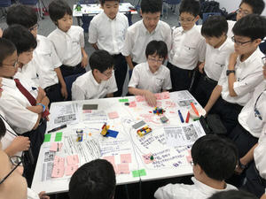 聖学院中高が今年もレゴキング選手権を7/17(土)に開催。 レゴを活用した教育で、思考力・創造力・表現力を育む。