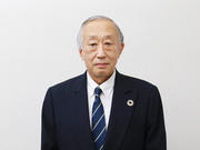 日野理事長：正面HP用1.jpg