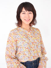 前田彩名2020_web用.jpg