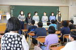 聖心女子大学教育学科の学生が山形県真室川小学校で2年半ぶりに特別授業を実施 -- 大学での学びや進路などについて語り、小学生との交流を深める