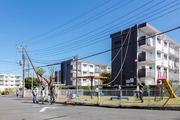 団地の屋外空間のリノベーション実験風景.jpg