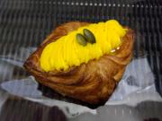 三浦産かぼちゃと湘南ゴールドのデニッシュ.jpg