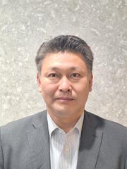 青山眞也.jpg
