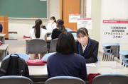 学生による入試相談.JPG