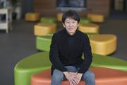 坂上陽三教授（経営社会学科ゲームビジネスコース）.jpg