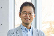 吉田俊介教授.jpg