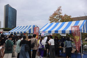 10月25日(土)・26日(日)神田外語大学が学園祭「第39回浜風祭」を開催 ~今年のテーマは「Voyage」~
