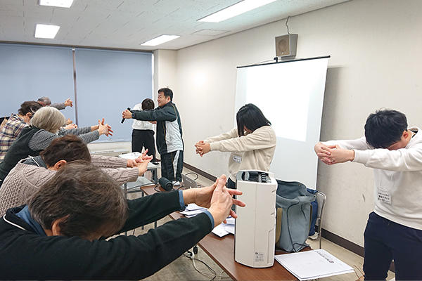 桃山学院教育大学×帝塚山学院大学×南海電鉄　スポーツで地域の健康支援 泉北ニュータウン ボケない＆コケない アンチエイジング筋トレ教室～エボリューション～を開催