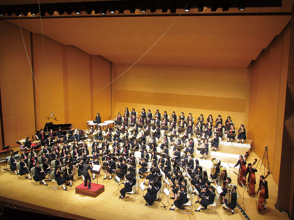 女子聖学院中学校・高等学校 吹奏楽部が3月30日に第15回「定期演奏会」を開催 -- 奏でる音色にチアリーディング部が共演