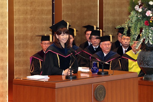 4月4日 入学式挙行　高橋尚子さんが新入生に祝辞を贈る -- 大阪学院大学