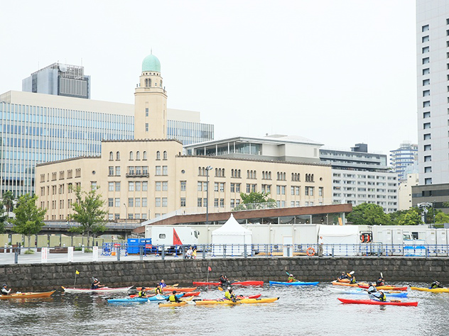 神奈川大学生が横浜港でシーカヤックを体験する授業「海の体験学習」を開講 -- 8月24日（木）～27日（日）集中講義