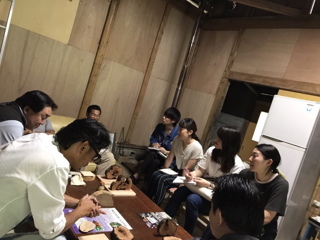 地域資源を生かしたコスメで地方創生 -- 経営学部生が美容イベントで商品プロモーションに協力 -- 近畿大学