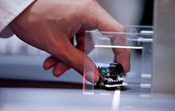 日本工業大学が「第4回マイクロロボットコンテスト高校生大会」を開催