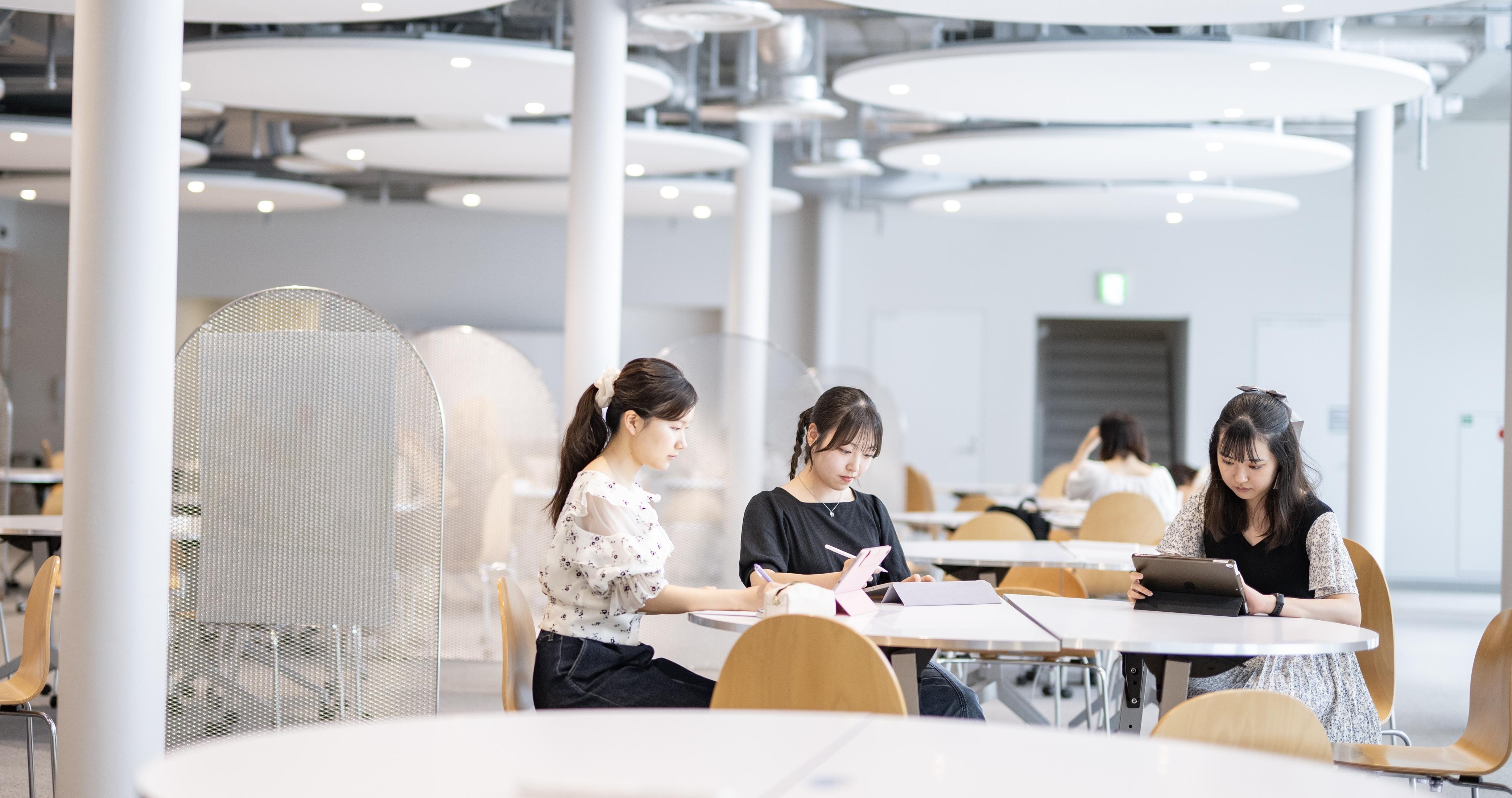 日本女子大学文学部2学科の名称変更を予定--現代社会を生き抜くために大切な「言葉」と「心」を広く深く学ぶ