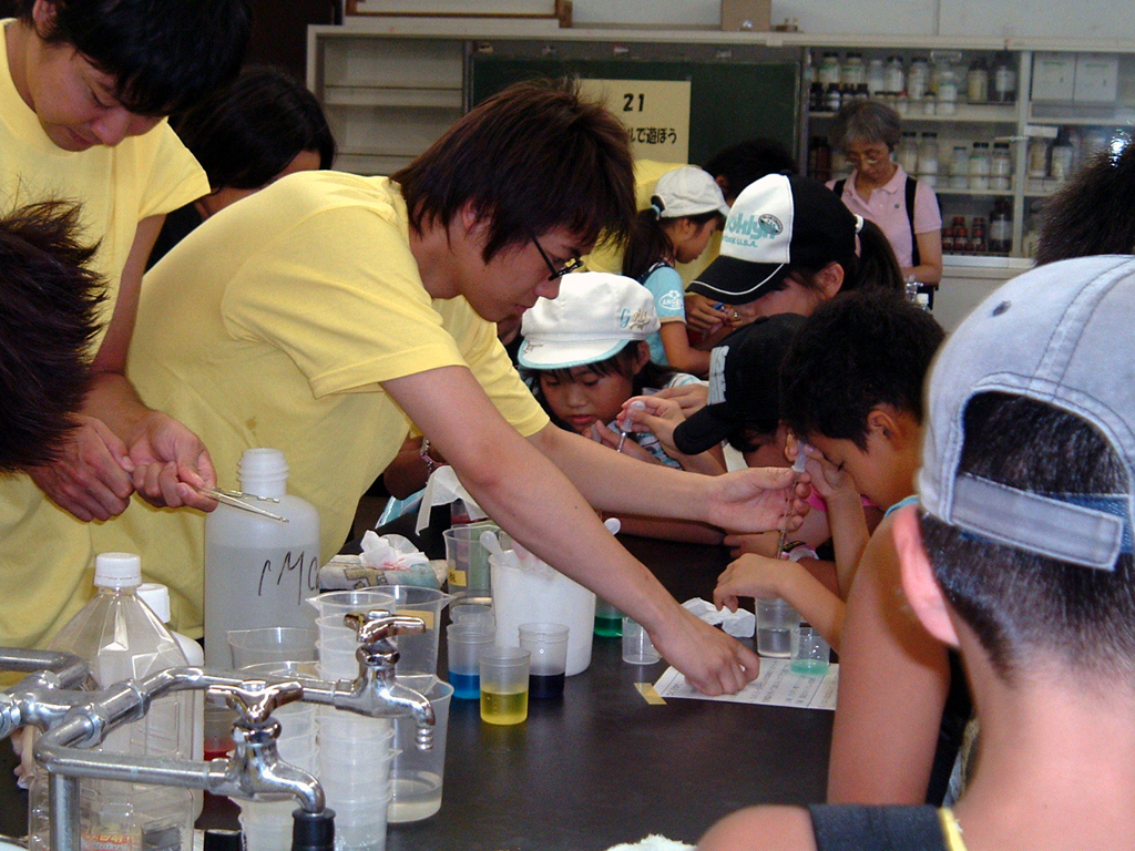 桐蔭横浜大学が「おもしろ理科教室２００８」開催