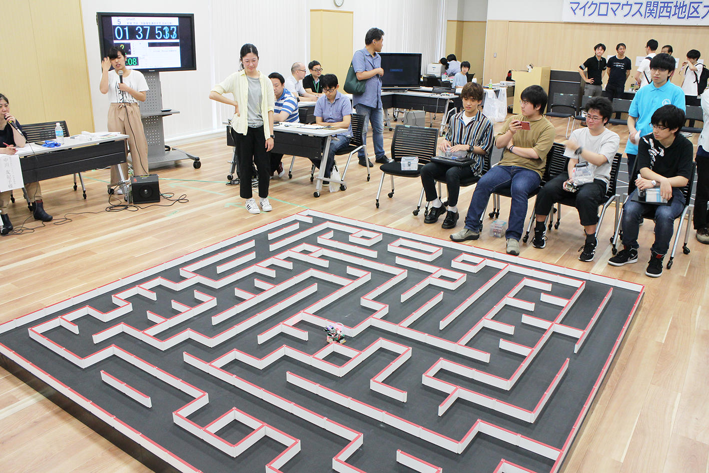世界でも歴史あるロボット大会「マイクロマウス関西地区大会」を大阪電気通信大学が共催、全日本TOPランカー多数参加