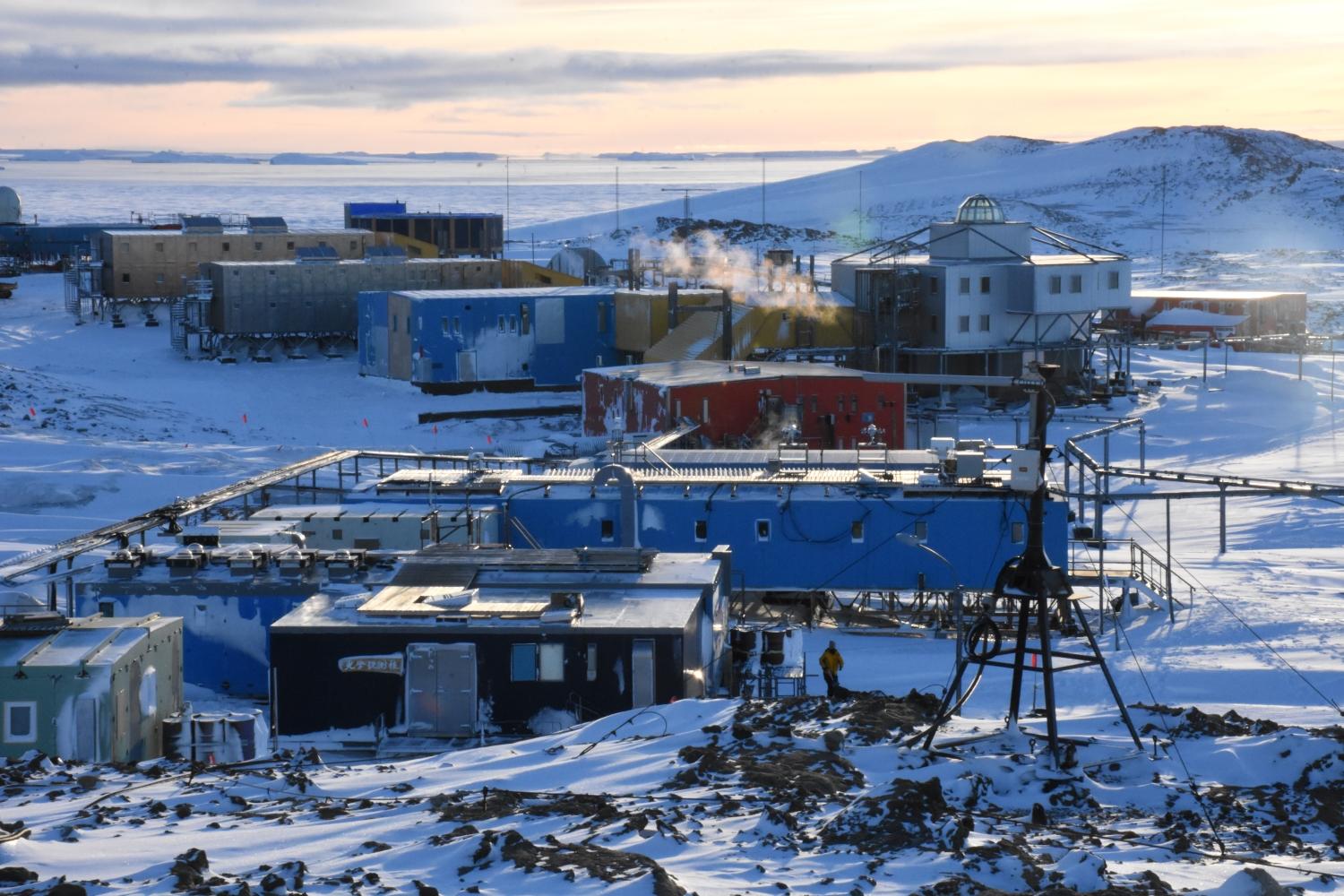 第61次南極地域観測隊 越冬隊 30名のうち3名が金沢工業大学卒業生。壮行会を11月14日（木）13時より開催。