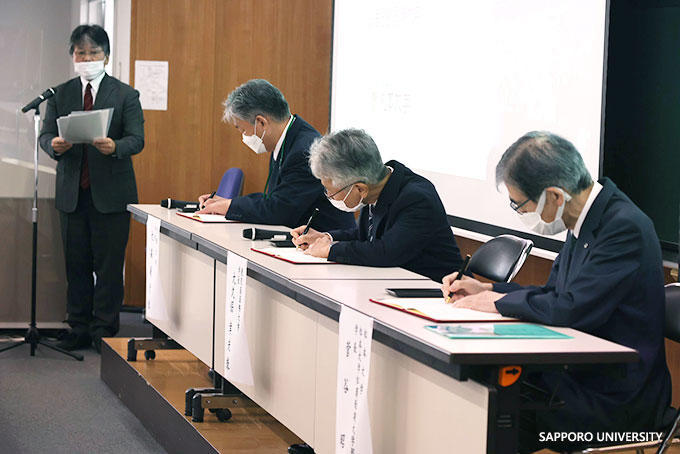 札幌大学が、松本大学および鹿児島国際大学との三大学包括連携協定を締結
