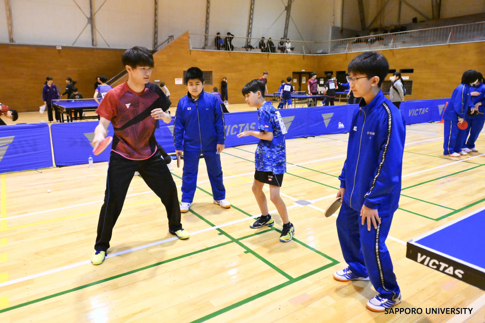 札幌大学が「札幌大学×留萌市　合同卓球教室in留萌」を開催