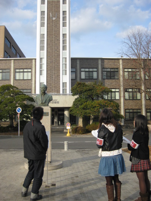 岡山大学で学生がキャンパスを案内する「キャンパスウォークツアー」が充実