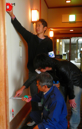 地元浦安市の建物被害認定再調査ボランティアとして、日本で唯一の不動産学部学生らが活動――明海大学