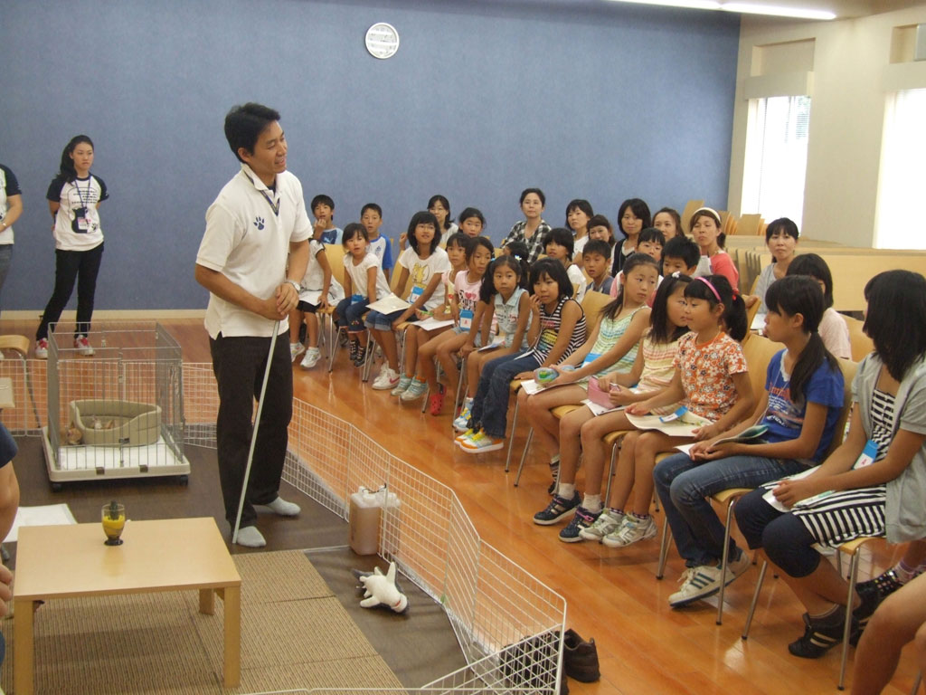 ヤマザキ学園大学動物看護学部が夏休みに「ヤマザキ学園大学子ども体験塾」を開催