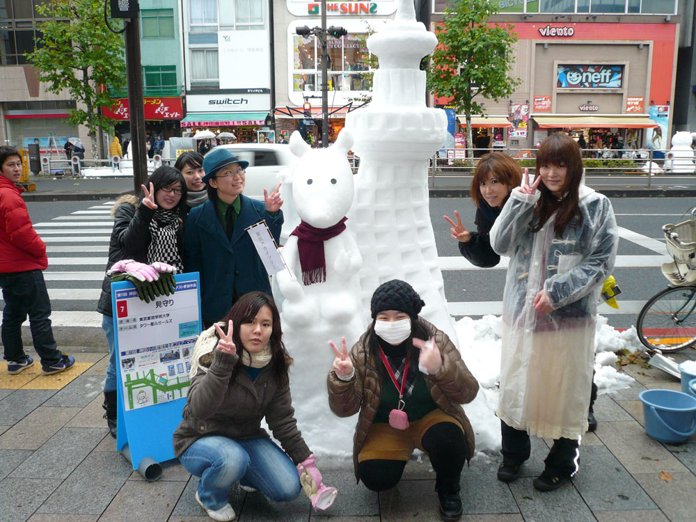 東京家政学院大学の学生が第11回神田小川町雪だるまフェア「雪だるまコンテスト」で準優勝と嬬恋賞を独占