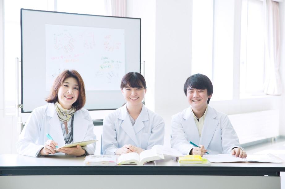 福祉分野の専門職を幅広く育成する北海道医療大学臨床福祉学科 -- 10月22日には中高生を対象に「病院で働く相談のおしごと体験講座」を実施