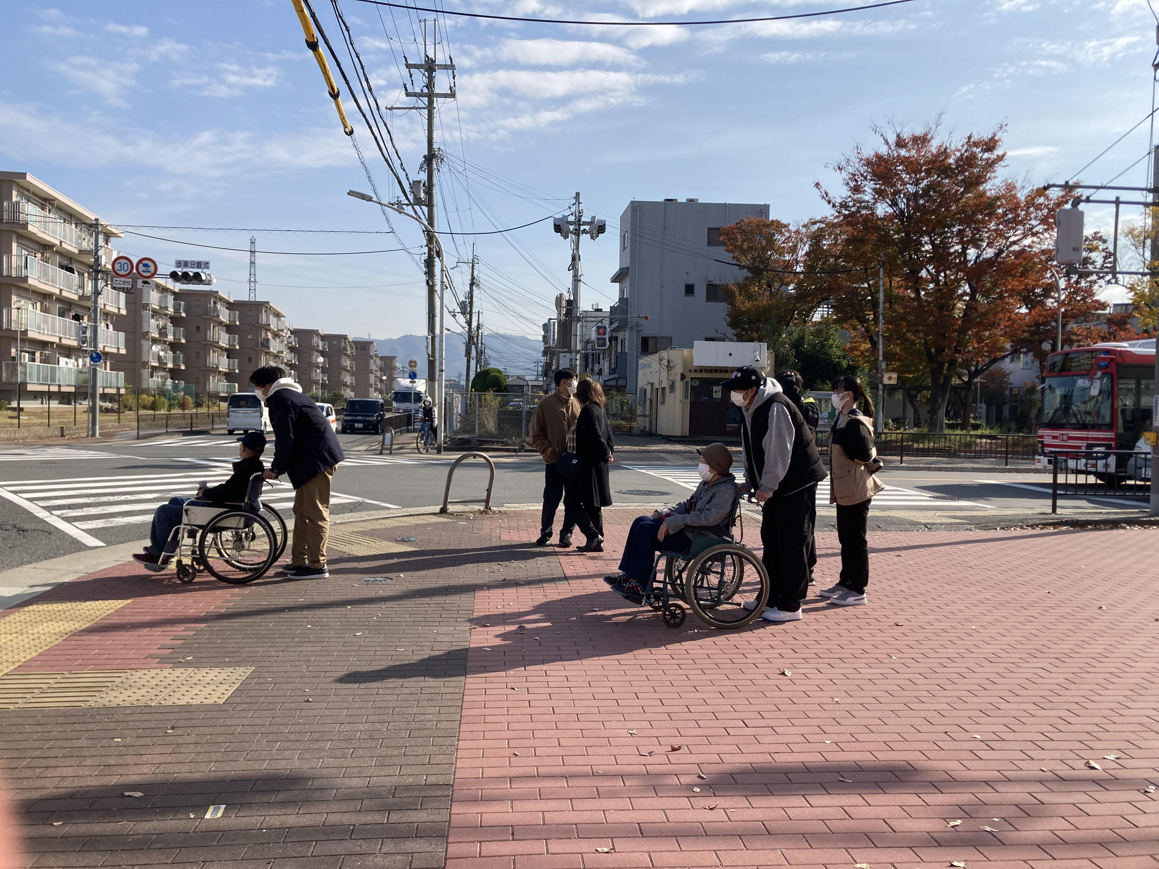 大阪国際大学の学生らが12月8・15日に高齢者の買い物支援や「0円ショップ」を実施 -- 門真団地のウェルビーイング向上へ