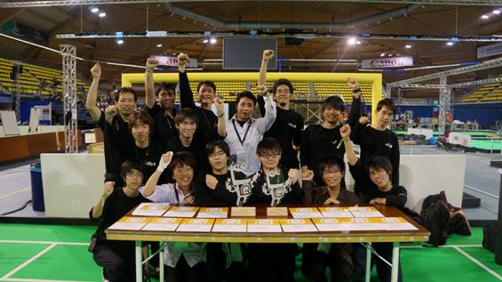 千葉工業大学が「ロボカップ2013世界大会」に出場――サッカーヒューマノイドリーグKidSizeおよびTeenSizeで多数入賞