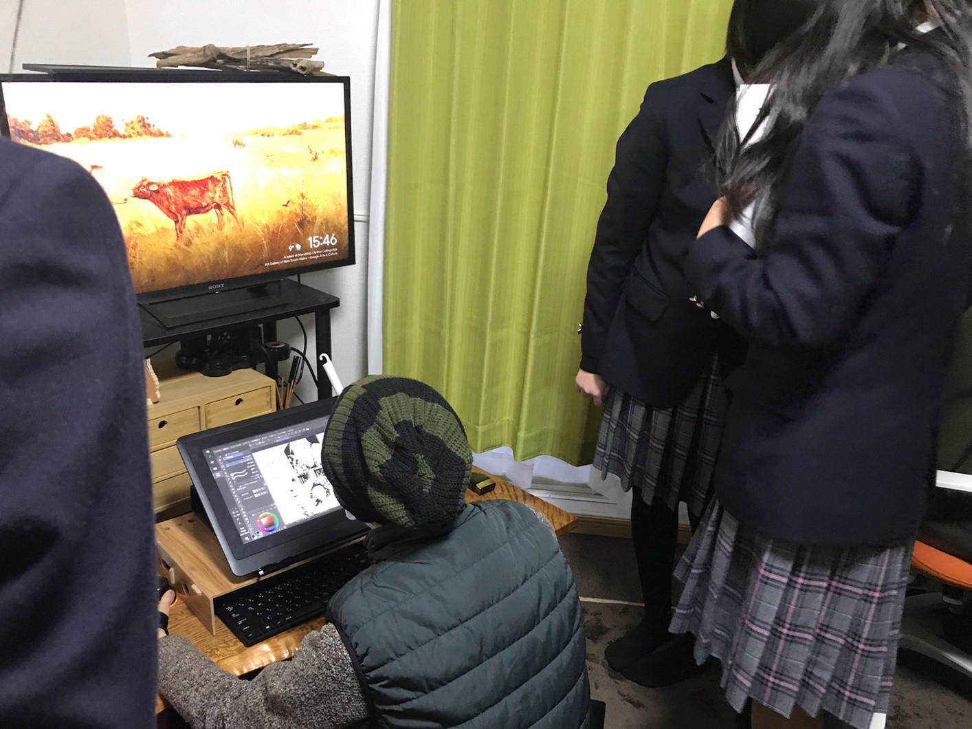 武蔵野学芸専門学校高等課程の社会連携プロジェクト「連載漫画家 森茶先生による高専連動特別授業」-- マンガとイラストの違いについて --