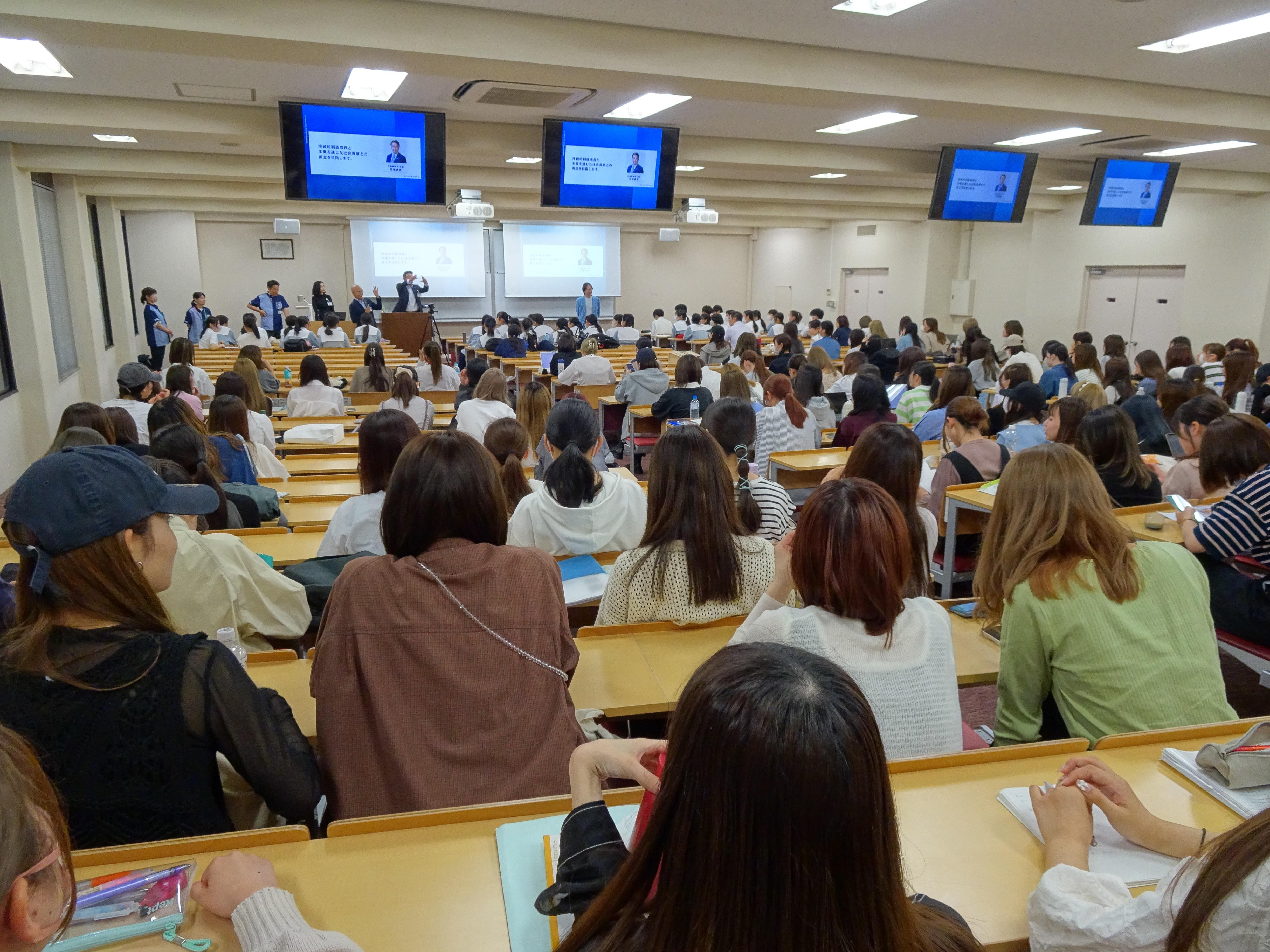 将来のサステナビリティ人材を育成する産学連携プロジェクト「ローソン社に学ぶサステナビリティ：２０５０年のローソン店舗を構想する」がスタートしました。 
