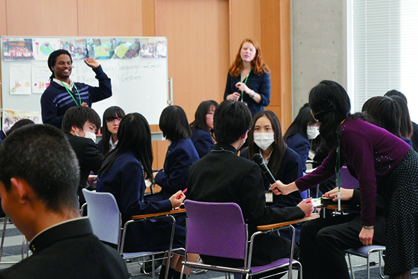東洋学園大学が、横浜商業高等学校の生徒を対象に英語コミュニケーション体験「English Shower」を実施――同大のグローバル人材育成教育を提供