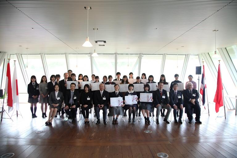 神田外語大学が10月27日に第2回高校生東南アジア小論文コンテスト授賞式を開催～全国各地の高校生から1,000作品を超える応募～