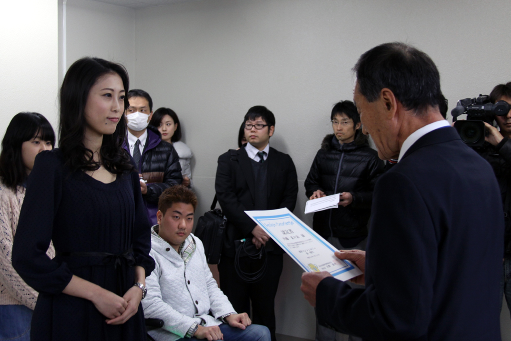 松山大学生が松山市の選挙管理委員会より「選挙コンシェルジュ」に認定――若者ならではの視点から投票率の向上を目指す