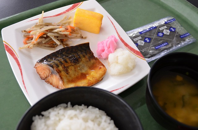 「100円朝食」で健康的な学生生活を――駒澤大学が4月8日（火）から提供開始