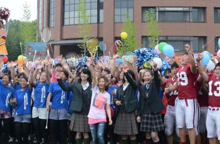 卒業生・倉木麻衣さんと総勢300人の生徒が歌う 立命館宇治中学校・高等学校紹介スペシャルムービーが完成