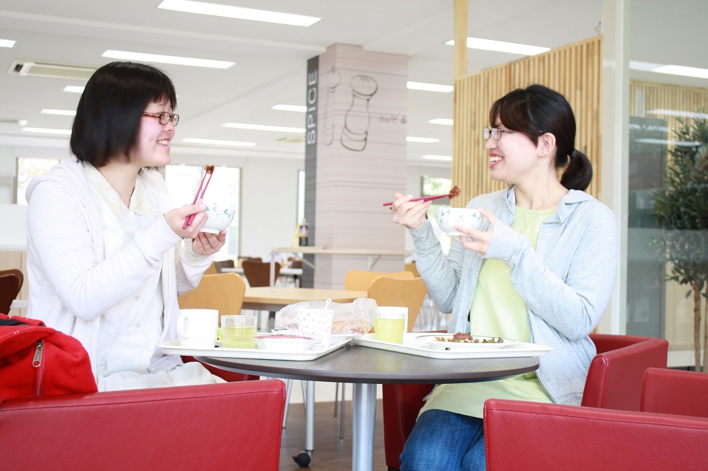 関西福祉大学が100円で朝定食を提供――「朝活」の取り組みについて