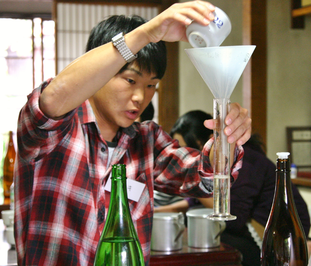 立正大学が『立正ブランドの日本酒を造ろう』プロジェクトの参加学生を募集――権田酒造株式会社と連携