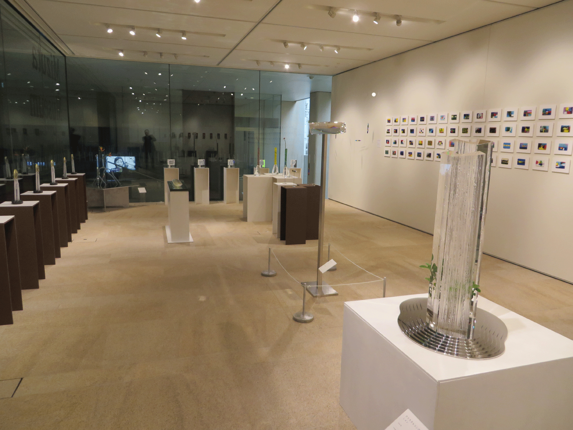 城西大学水田美術館アートギャラリーが11月22日まで企画展「河上恭一郎ガラスの世界」を開催――現代を代表するガラス作家、河上恭一郎氏の作品を展示