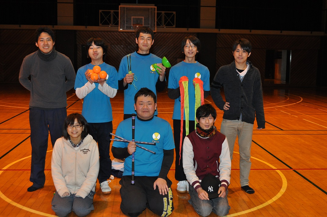 筑波学院大学の同好会「大道芸　ジャグリングサークル」が卒業公演を開催