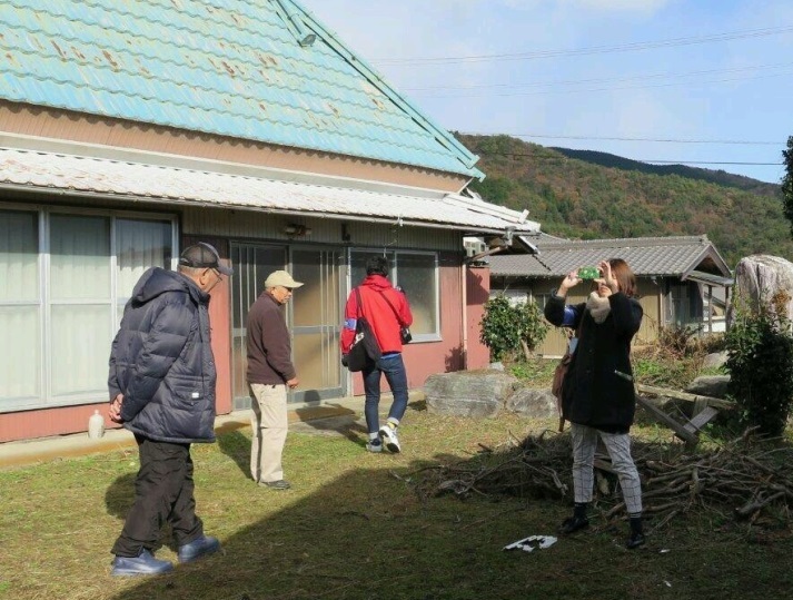 京都産業大学と三重県いなべ市との連携協力による地域振興のための取り組み　--京都産業大学法学部生によるグリーン・ツーリズムの推進のための空き家活用策の提案--