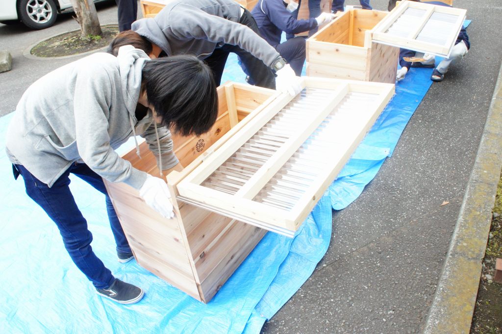 ごみ問題解決に向けて大学と自治体が連携 -- 関東学院大学が生ごみ処理機“キエーロ”を葉山町に寄贈 ～6月11日、葉山しおさい公園に設置～