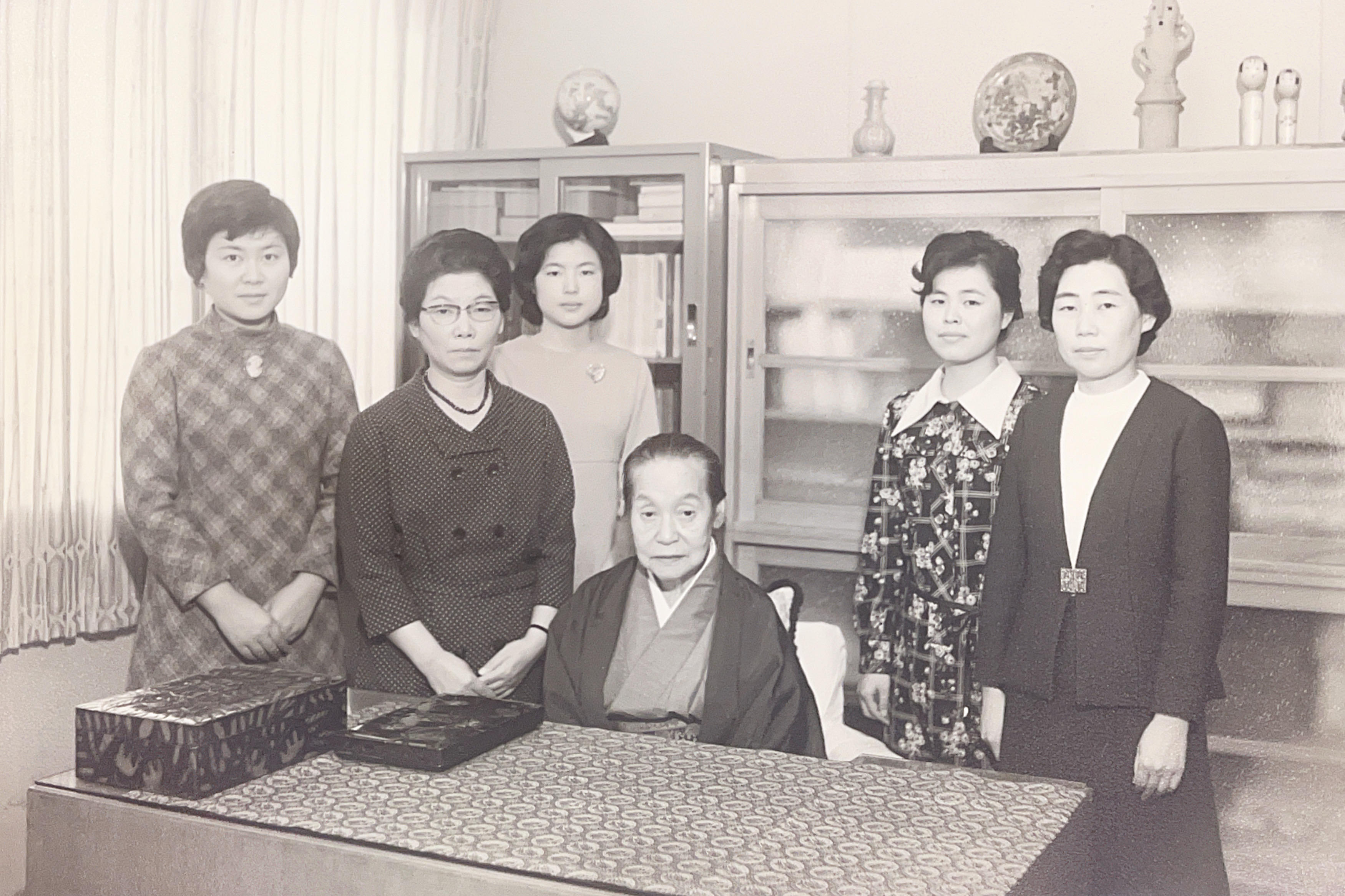 共立女子大学 染織文化財の保存修復室設置へ- 伝統的な服飾文化を未来へつなぐためにプロジェクト型募金を開始