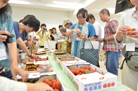 8月5日、明治大学 生田キャンパスで産学連携企画「新世代アグリイノベーター育成講座」を開催 -- 農業の成長市場を切り開く、研究結果・新提案を発表