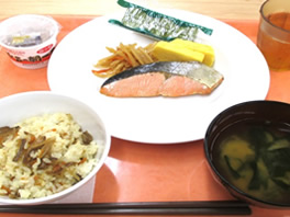 拓殖大学が9月14日から100円朝食「めざまし朝ごはんキャンペーン」を実施