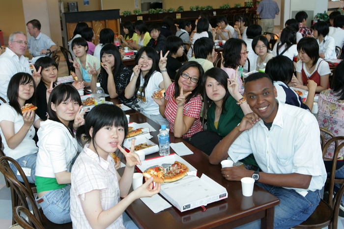 札幌大学外国語学部英語学科が２日間英語のみで過ごす「高校生 English Camp」を開催