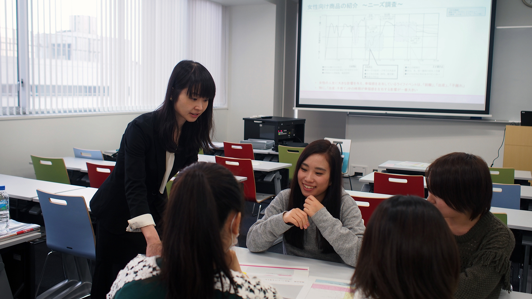 働く女性のリスクを学び、生涯を通じたキャリアデザインを考える -- 昭和女子大学が朝日生命と女性に特化した「商品開発プロジェクト」講座を開講